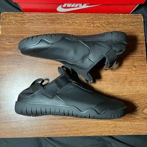 Nike Zoom Pulse Triple Black Nurse Nursing Shoes CT1629-003 Men's 9 Women 10.5